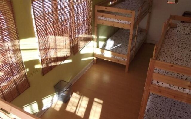 Le Penguin Hostel