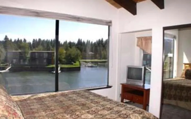 RedAwning Garmish Court Holiday home