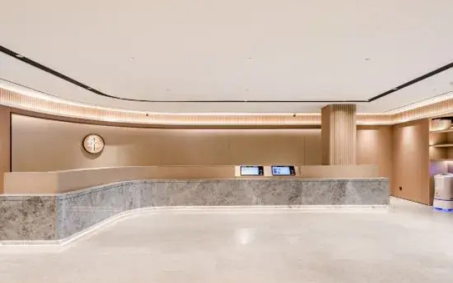 Ji Hotel (Dongfeng South Road, Zhengzhou East High-speed Railway Station)