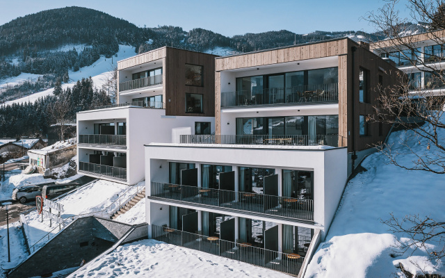 Nikolaus by AvenidA Panoramic Wellness Suites