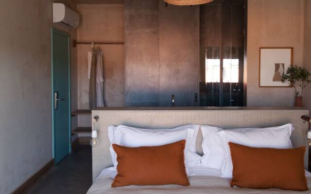 Azenhas do Mar Valley House