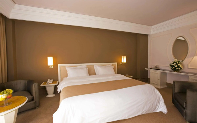 Travelodge Phuket Town