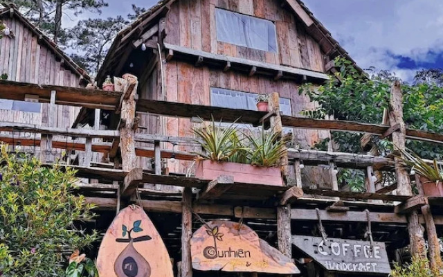 To Chim Ri Homestay Mang Đen