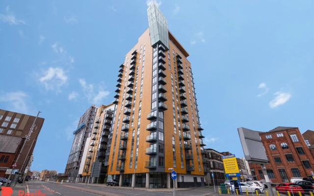 Skyline Manchester - by Resify