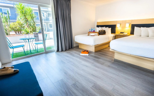 The Live Hotel
