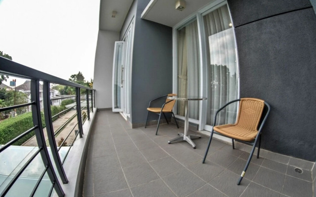 De Orion Setiabudi Villa