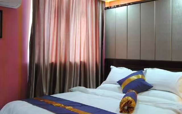 Huayu Qicai Multi-level Hotel