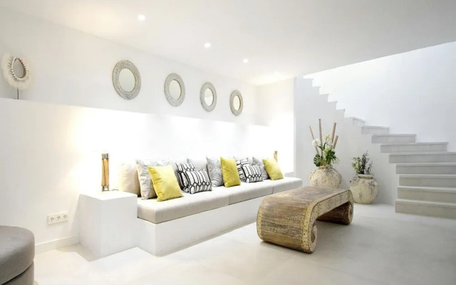 Magnificent Villa With Heated Pool