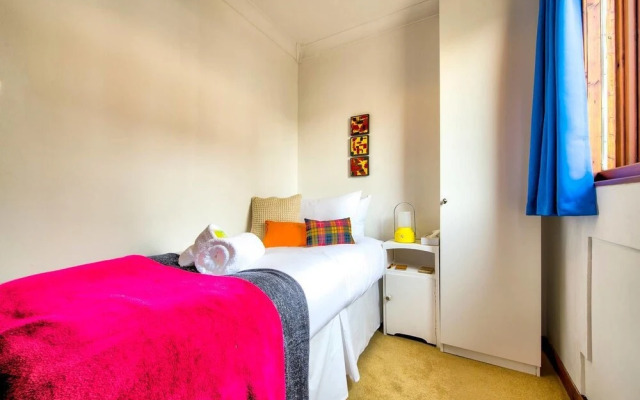 Charming and Quiet 3-bed House Near City Centre