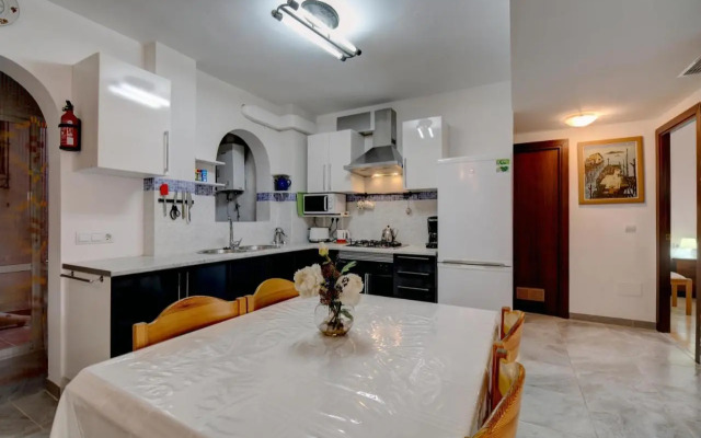 Victoria Apartment