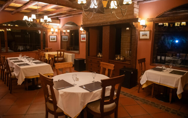 La Casa De La Bodega - Wine Boutique Hotel