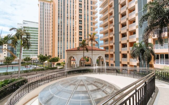 The Venice Luxury Residences by Reddoorz