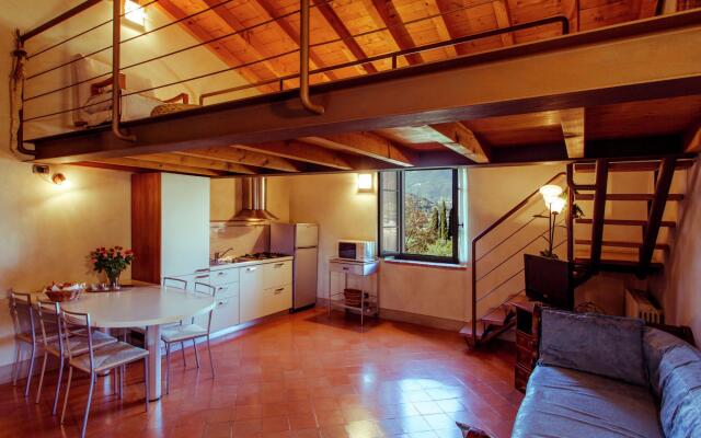 Luxurious Holiday Home in Salò with Swimming Pool