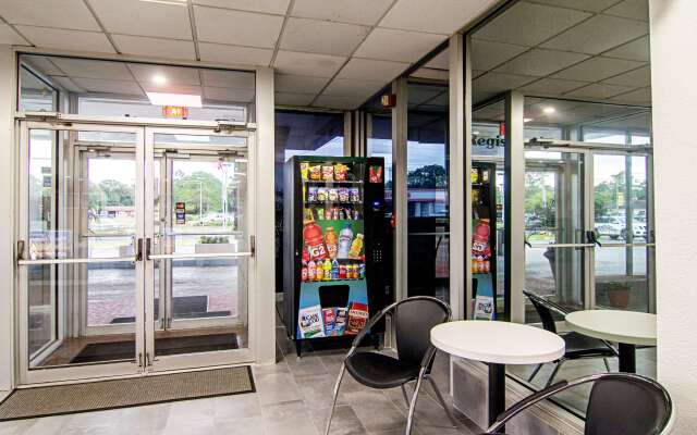Motel 6 Starke, FL