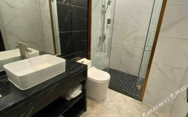 Zhongshan Yuexi Holiday Inn