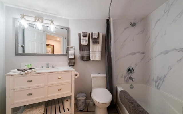 Suite at Trails End Beach House