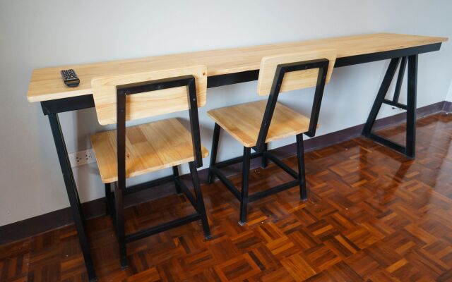 Lux Rooms Night Bazaar