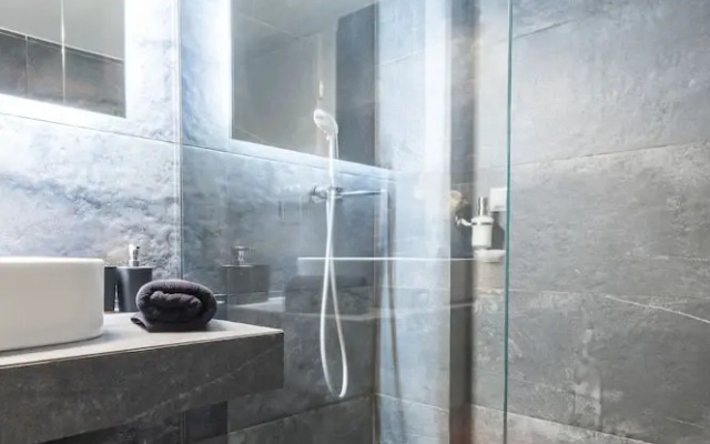 Acropolis Exclusive Apartment