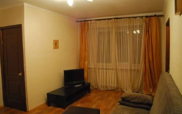 Bud Kak Doma Apartments on Lenina Street