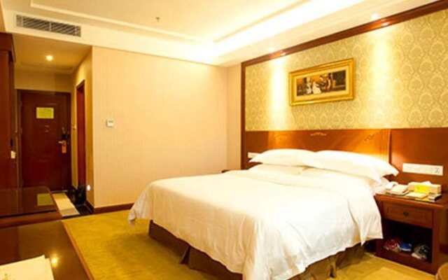 Vienna Hotel Guangdong Huizhou Maidi South Road