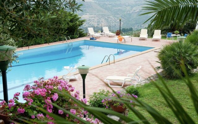 Luxurious Holiday Home in Collesano With Pool