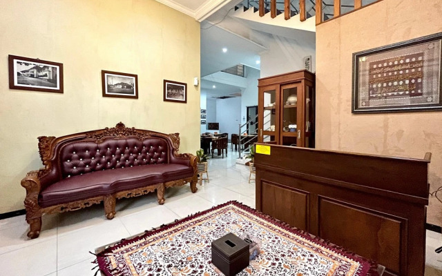 D Maktab Syariah Mitra RedDoorz Malang