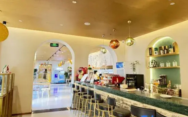 Beijing Qianmen Jingtai Hotel