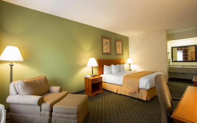 Clarion Inn & Suites Aiken South