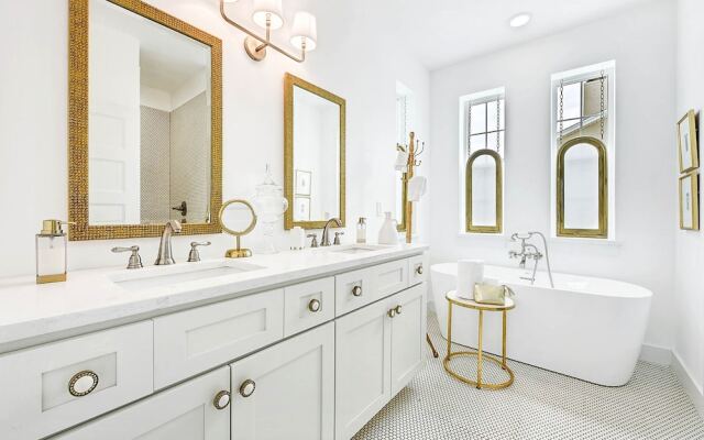 Anastasia Beach House by Vtrips