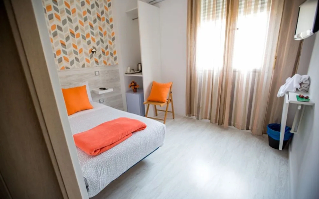 Hostal Adis