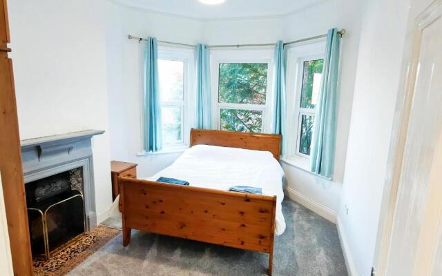 C-New Flat,4 Adults,20 mins to Beach,Netflix,Wifi