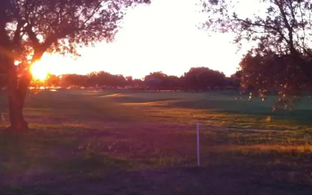 Montero III by Golfinc