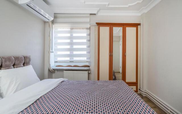 Altiparmak central 4 bedroom apartment