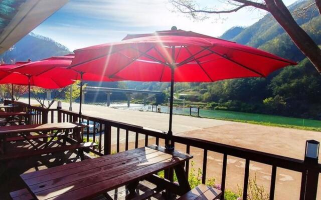 Youngwol River and Stars Pension