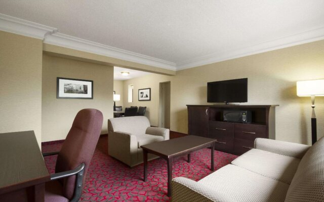 Hampton Inn & Suites by Hilton Toronto Downtown