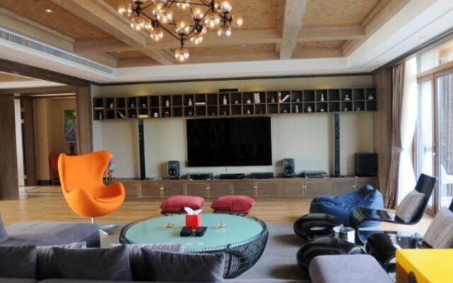 Warm Island Resort