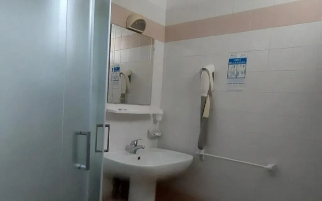 Hotel Avila In