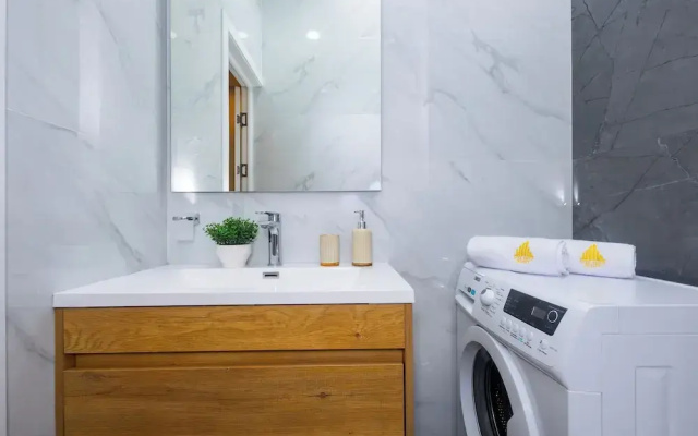 Apartment by Luxe Group TT198