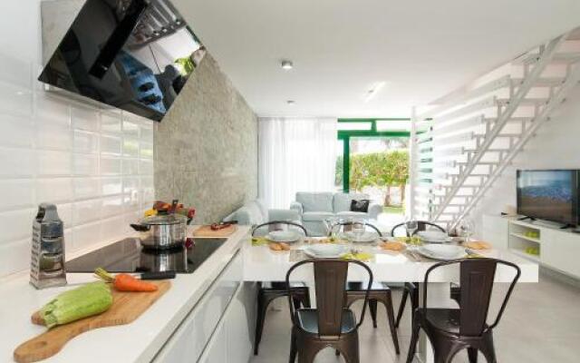 Beachfront Apartment las Burras Fa03