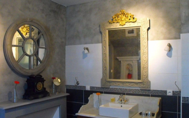 Château de Montbrault