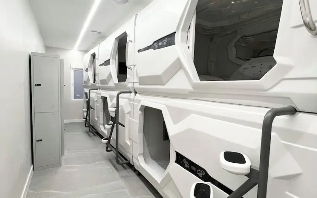 Hostel Space Capsule