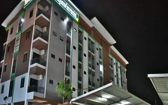 OYO 75504 Ratchapruek Apartment Angthong
