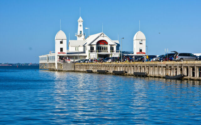 Bayside Geelong Hotel & Apartments, an Ascend Collection Hotel