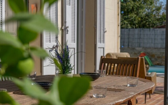 Charming Modern and Comfortable Villa-pool