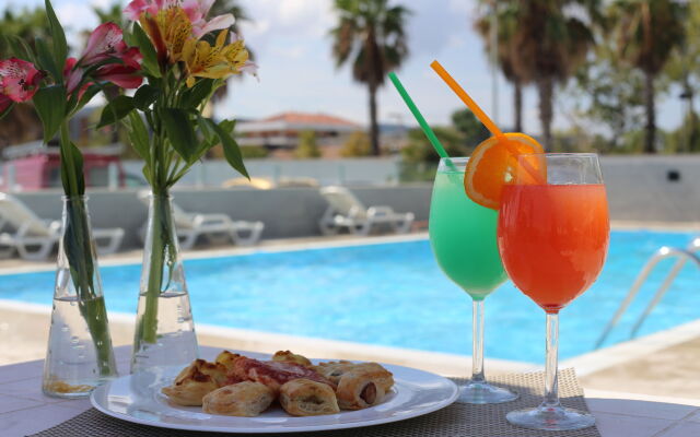 Sea Lion Hotel