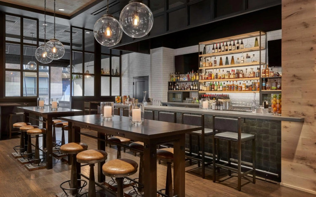 Hotel Phillips Kansas City Curio Collection by Hilton