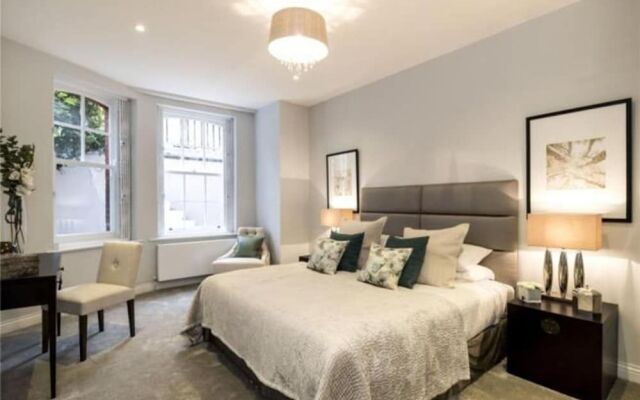 Kensington Court by Lime Street