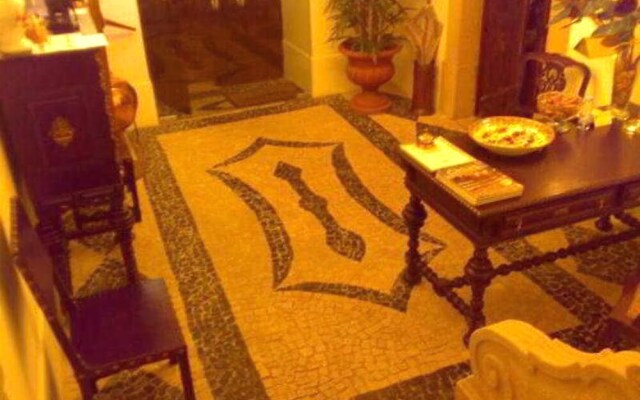 Casa Amarela TH & National Monument