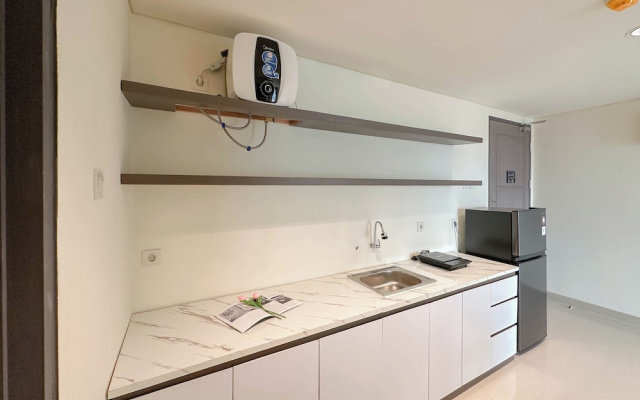 Spacious 1Br With City View At Praxis Apartment