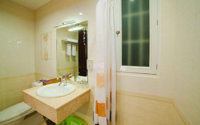 Lucky Star Hotel 266 De Tham